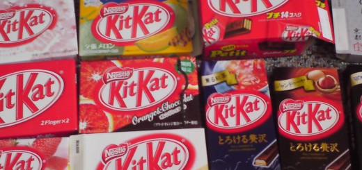 kitkatz 520x245 Android KitKat hits 2.5% adoption, Jelly Bean grabs 62%, but a third of Play users still on ICS or Gingerbread