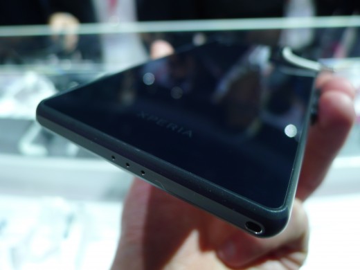 P1050048 520x390 Sony Xperia Z2 hands on:  A promising rival to the Samsung Galaxy S5