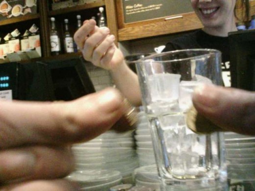 d702ffd8ea0a4d02a5d18d74909028f3 520x390 Narrative Clip review: A tiny camera that captures a view of your life every 30 seconds