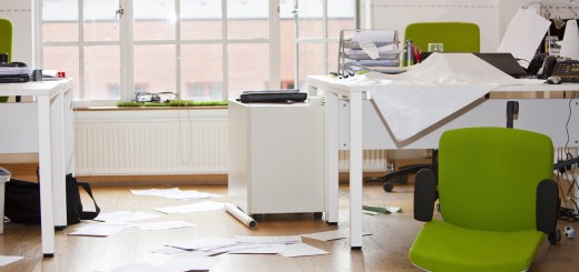 messy office 520x245 photo messy office 520x245 Entrepreneurship is not pretty. Are you sure youre ready to leave your job for it?