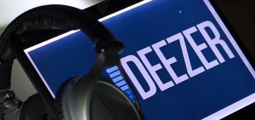 RUSSIA-FRANCE-US-MUSIC-INTERNET-TELECOMS